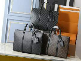 Picture of Louis Vuitton Mens Bags _SKUfw221566507fw